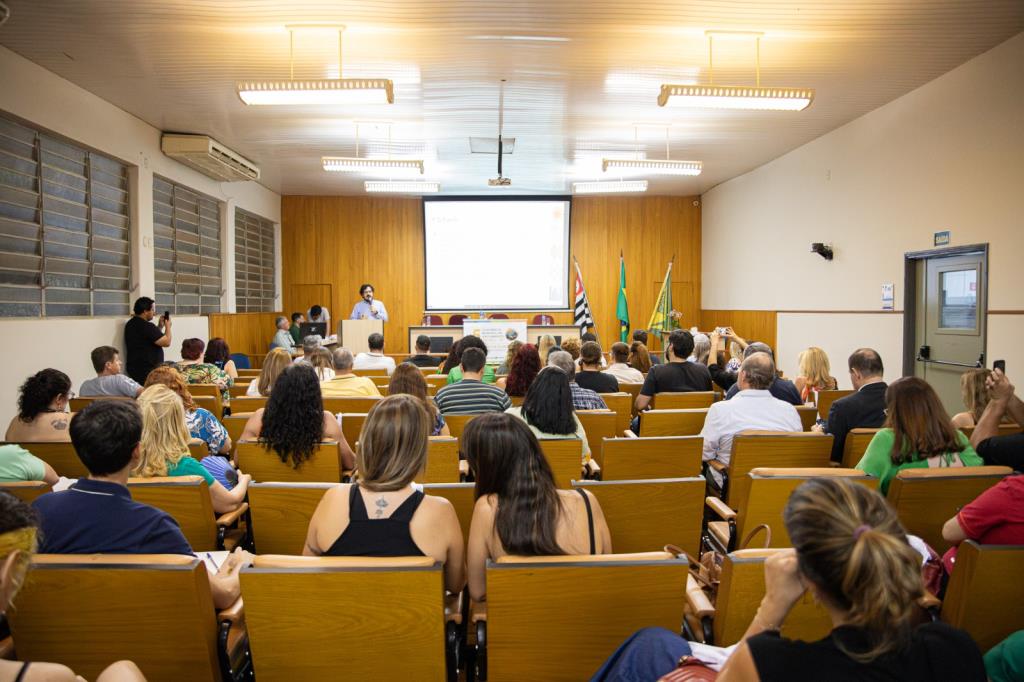 BAURU: CONFERÊNCIA MUNICIPAL DO MEIO AMBIENTE DISCUTE PROPOSTAS E ELEGE DELEGADOS.