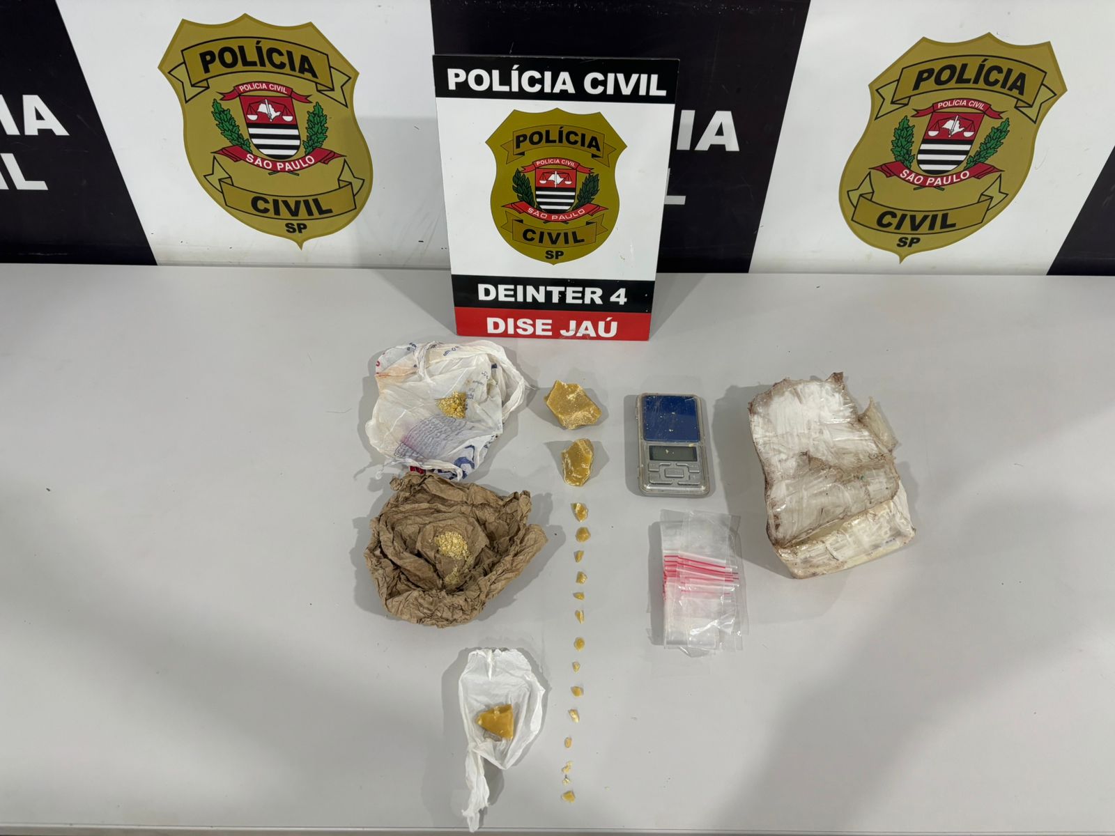 ​DELEGACIA DE INVESTIGAÇÕES SOBRE ENTORPECENTE – DISE/JAÚ  PRISÃO EM FLAGRANTE – TRÁFICO DE DROGAS