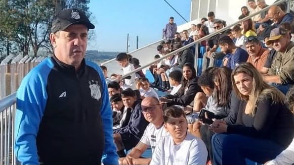 MAIS DE 600 ATLETAS PARTICIPAM DE PENEIRA DE FUTEBOL EM BARIRI E MOVIMENTAM O ESTÁDIO MUNICIPAL.