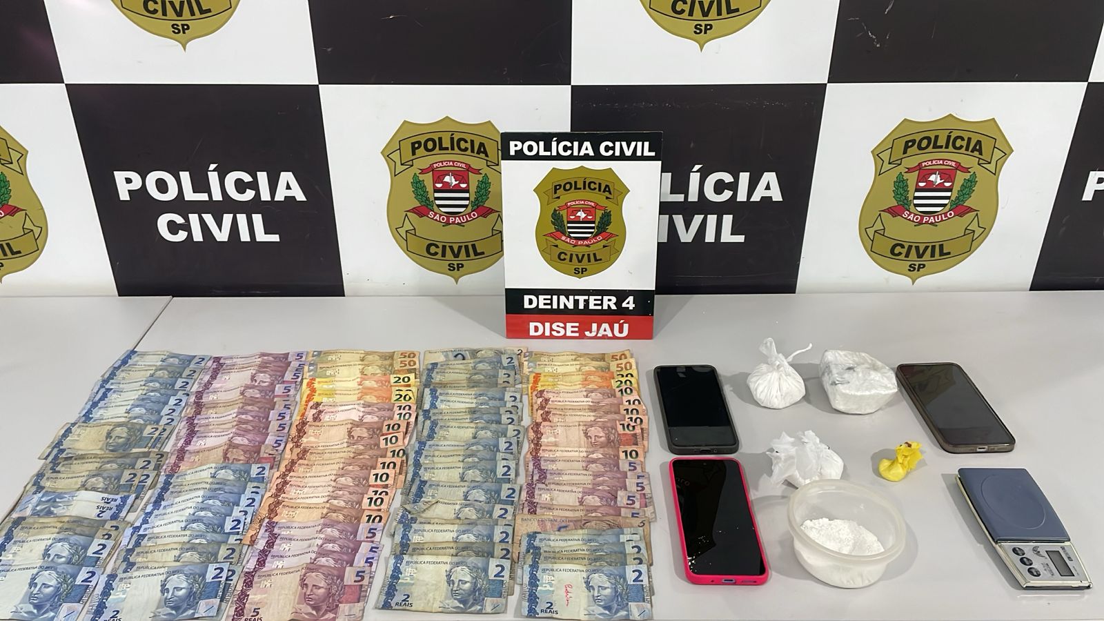 OPERAÇÃO DA POLÍCIA CIVIL FLAGRA TRÁFICO EM BAR E APREENDE MAIS DE 360 GRAMAS DE COCAÍNA EM JAÚ
