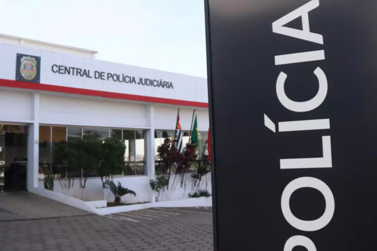 PEDERNEIRAS: GOLPE DO CARRO: MULHER É BALEADA E DUPLA LEVA BOLSA SEM DINHEIRO