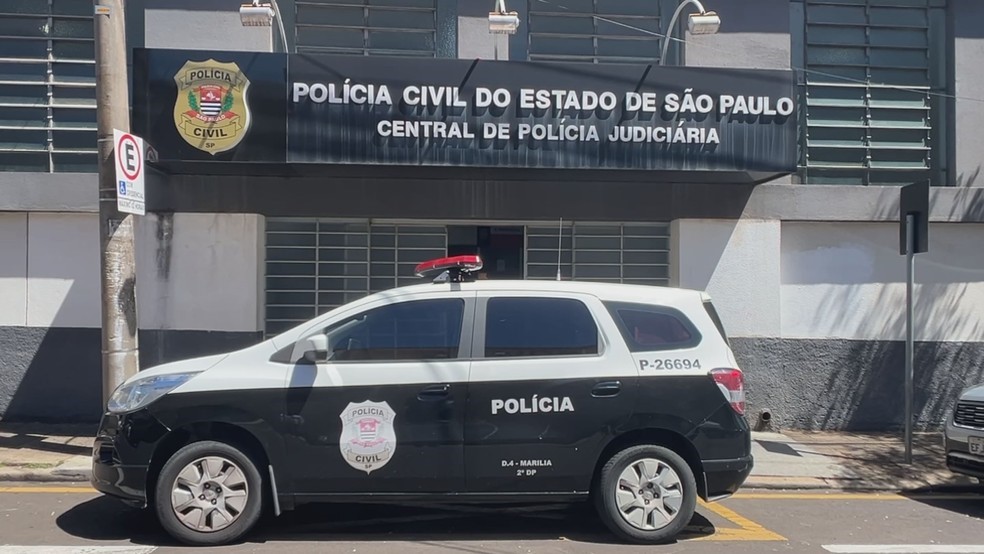 HOMEM. É PRESO APÓS ESFAQUEAR EX-COMPANHEIRA E NAMORADO EM ATAQUE VIOLENTO POR CIÚMES EM MARÍLIA