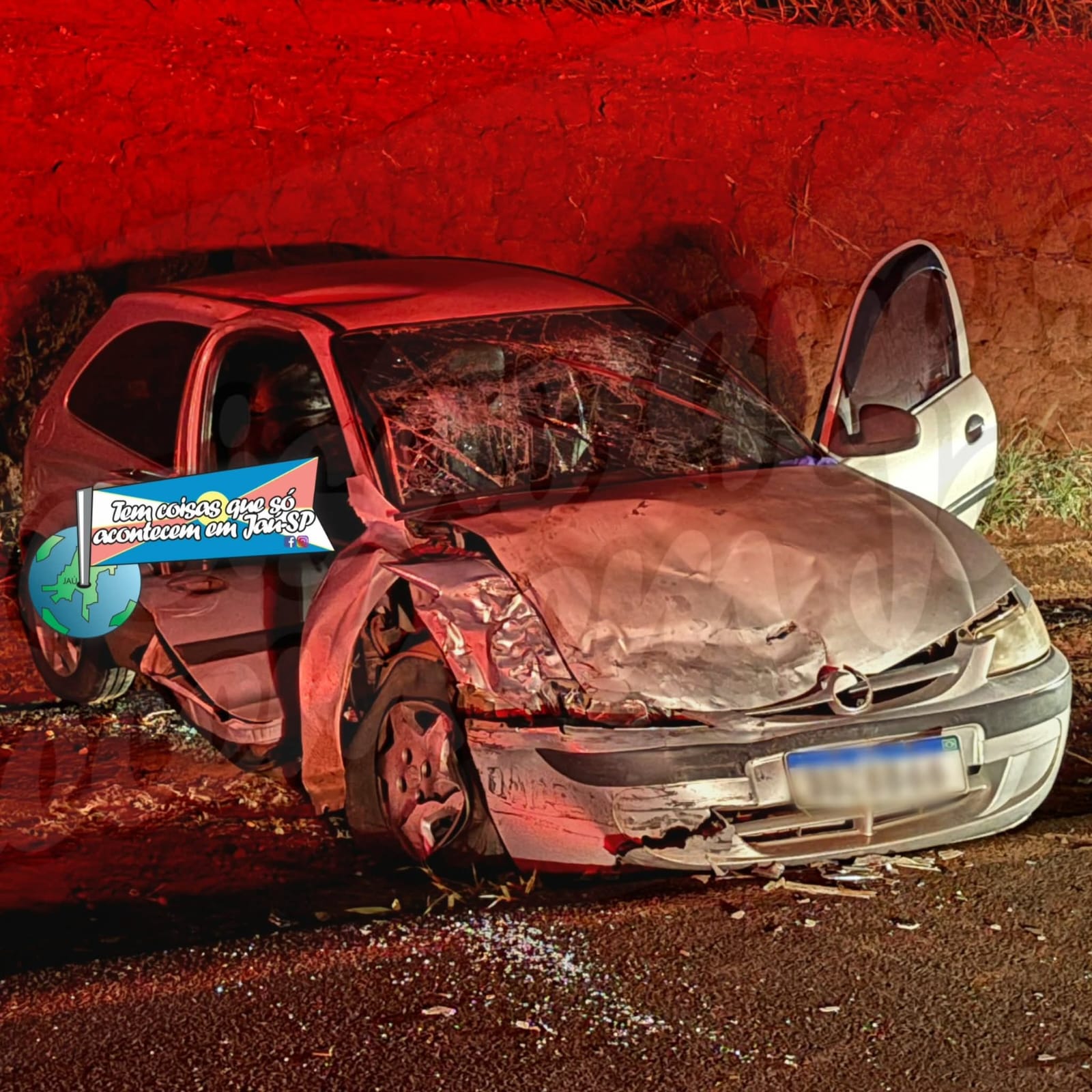 COLISÃO FRONTAL NA VICINAL JAÚ–POTUNDUVA DEIXA QUATRO VÍTIMAS NA NOITE DE QUINTA-FEIRA (06)