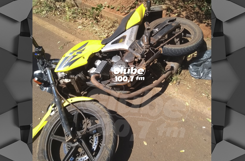 ITAJU: GRÁVIDA E CONDUTOR FICAM FERIDOS APÓS ACIDENTE ENTRE MOTO E TRATOR
