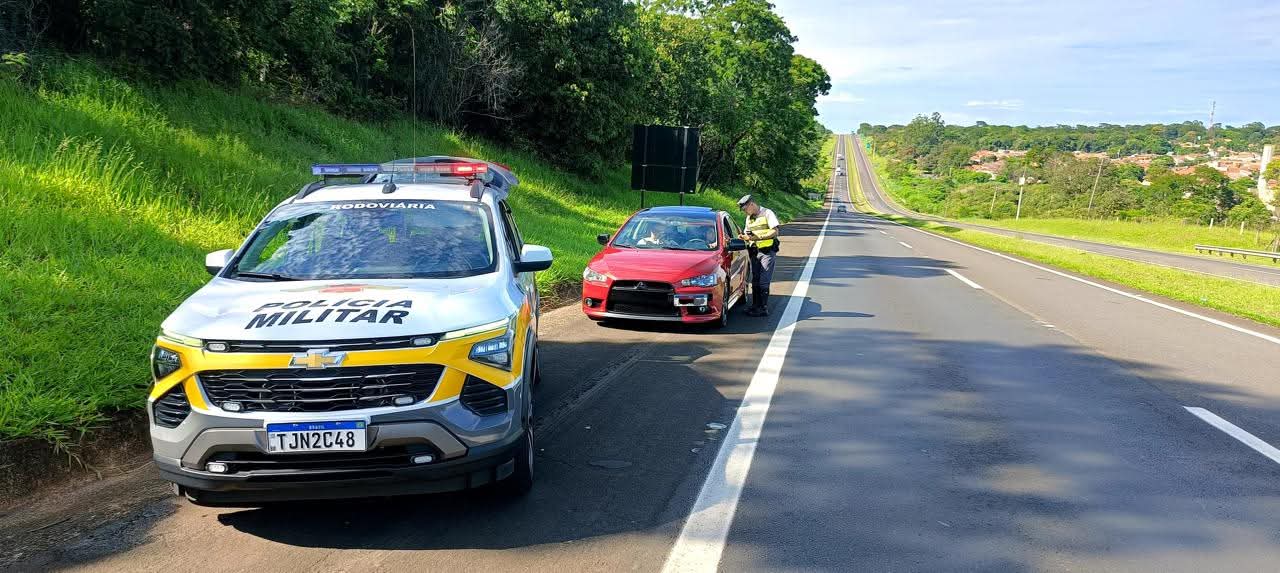 ​OPERAÇÃO NA SP-225 FLAGRA INFRAÇÕES E REFORÇA SEGURANÇA DURANTE A EXPO CAR JAÚ