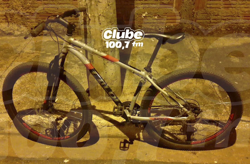 BARIRI: PM RECUPERA BIKE FURTADA E PROCURA PROPRIETÁRIO