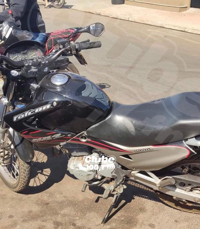 BARIRI: MOTO FURTADA É ENCONTRADA ABANDONADA EM ESTRADA RURAL