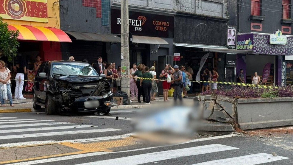 ​COLISÃO NO CENTRO DE BAURU DEIXA MOTOCICLISTA MORTA