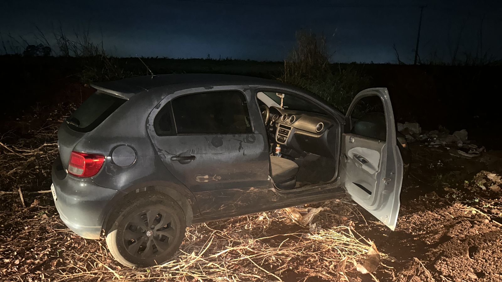 JAÙ :​Veículo furtado é localizado próximo à Algodoeira