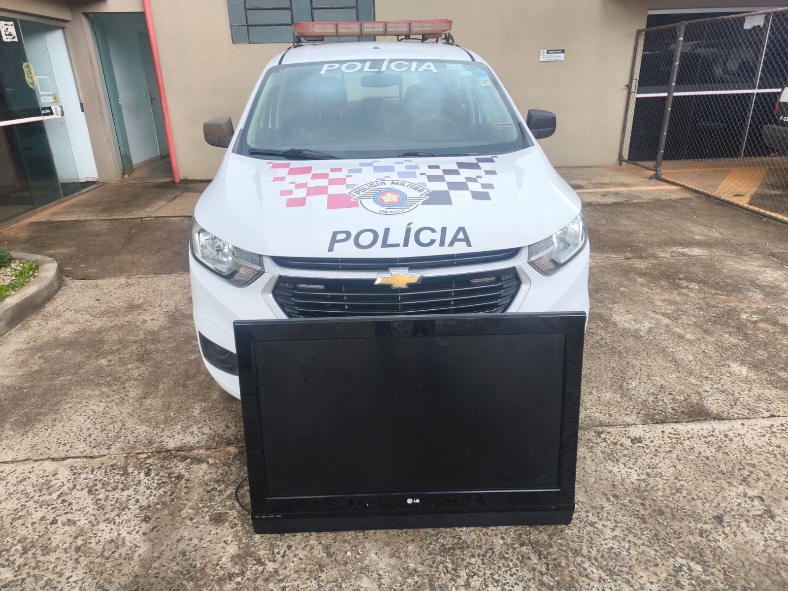 ​POLÍCIA MILITAR RECUPERA BENS FURTADOS DE CASA DE APOIO EM JAÚ DURANTE OPERAÇÃO IMPACTO