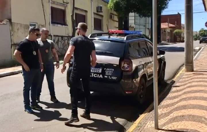 BROTAS: COMERCIANTE É PRESO SUSPEITO DE ESTUPRAR E FILMAR MAIS DE 30 MENINOS EM BAR
