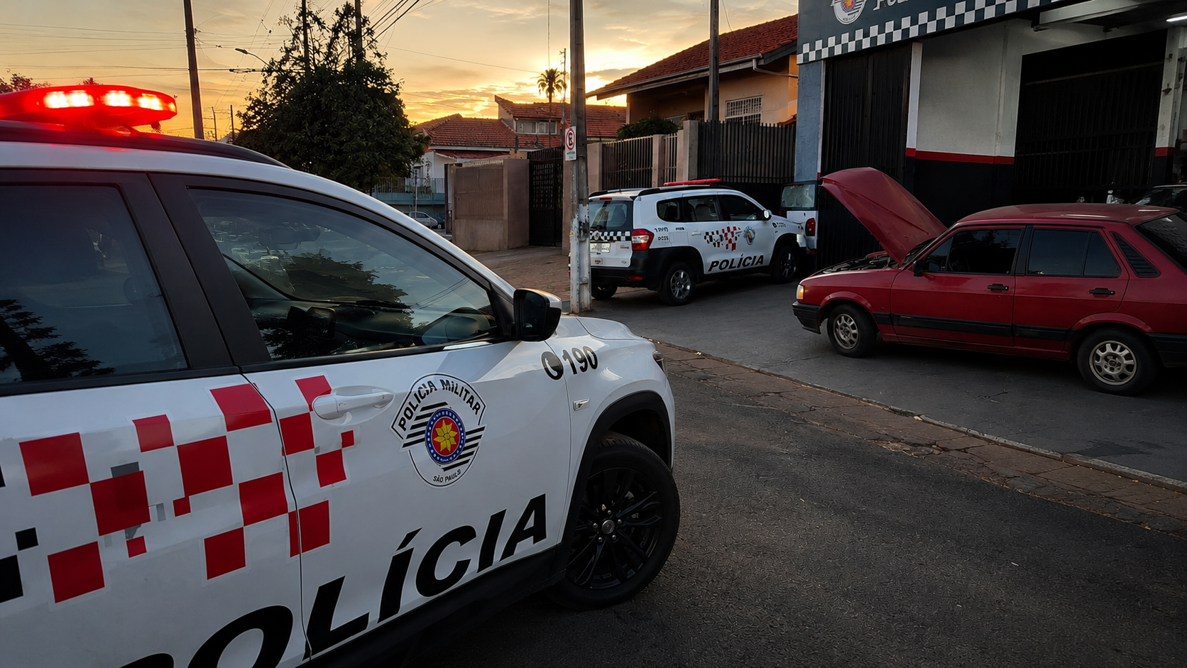 DENÚNCIA AJUDA PM A LOCALIZAR CARRO SUSPEITO E CASO VAI PARAR NA DELEGACIA