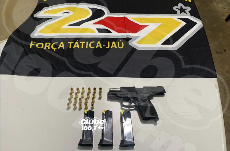 BARIRI: HOMEM AMEAÇA NAMORADA COM ARMA DE FOGO, DISPARA CONTRA PAREDE E É PRESO