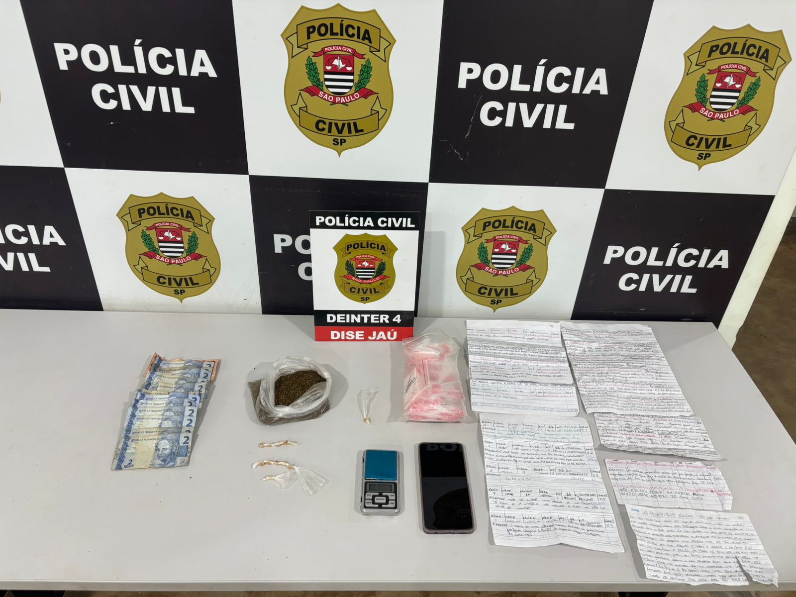 CASAL É PRESO POR TRÁFICO DE DROGAS EM OPERAÇÃO DA DISE EM JAÚ