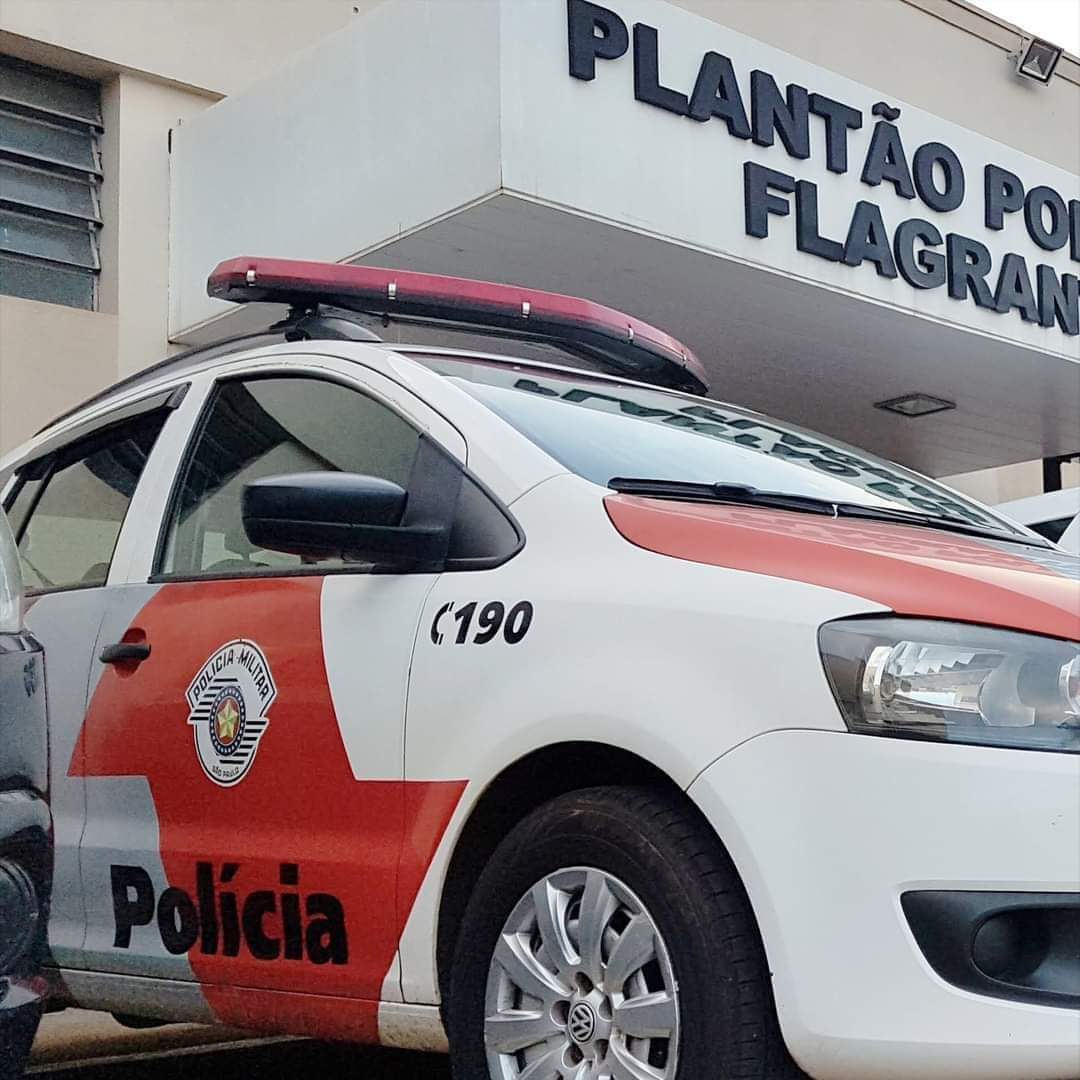 ​ROUBO COM FACA EM FARMÁCIA TERMINA EM PRISÃO RÁPIDA NA AVENIDA ANA CLAUDINA